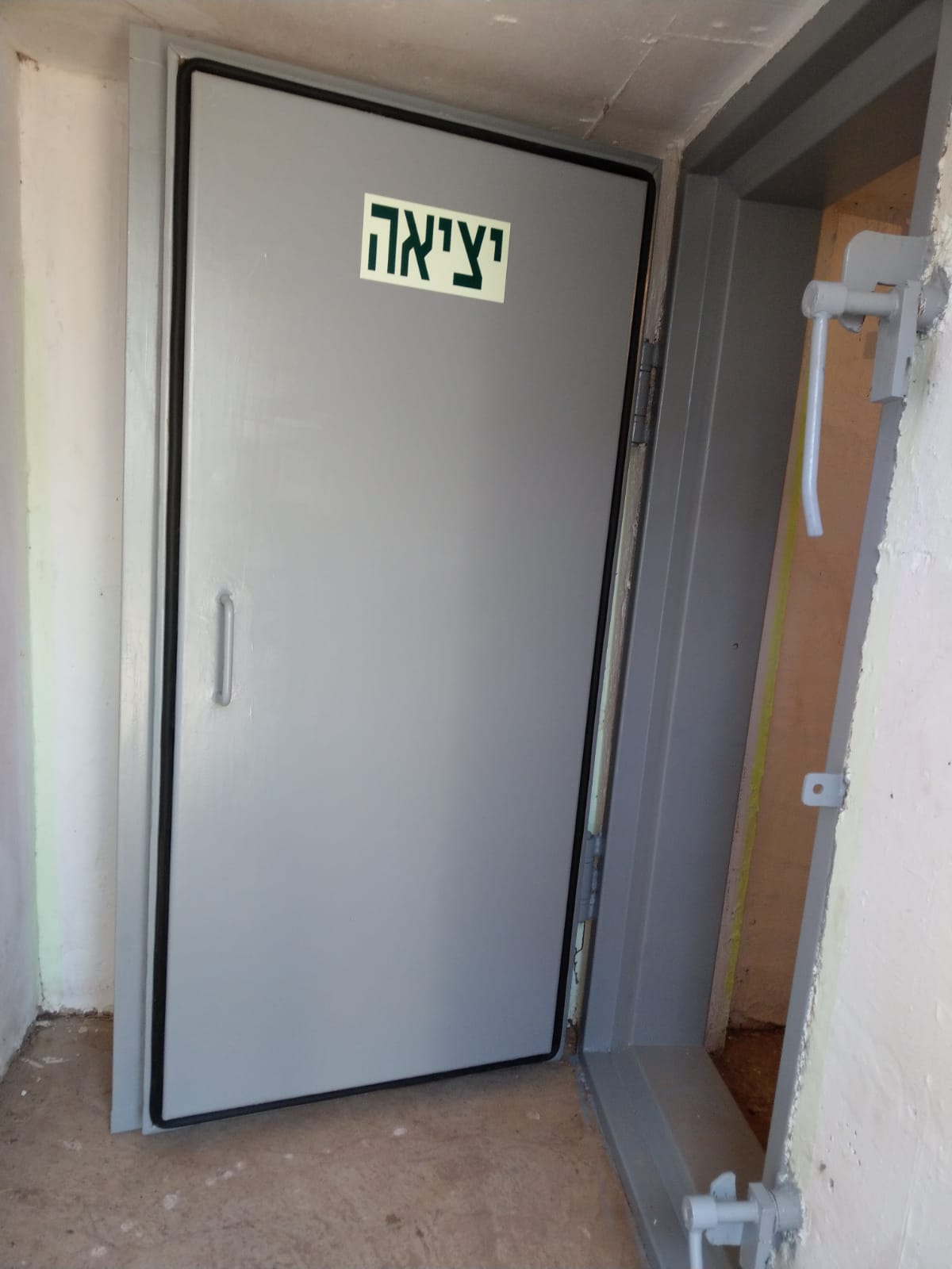 שיפוץ מקלטים